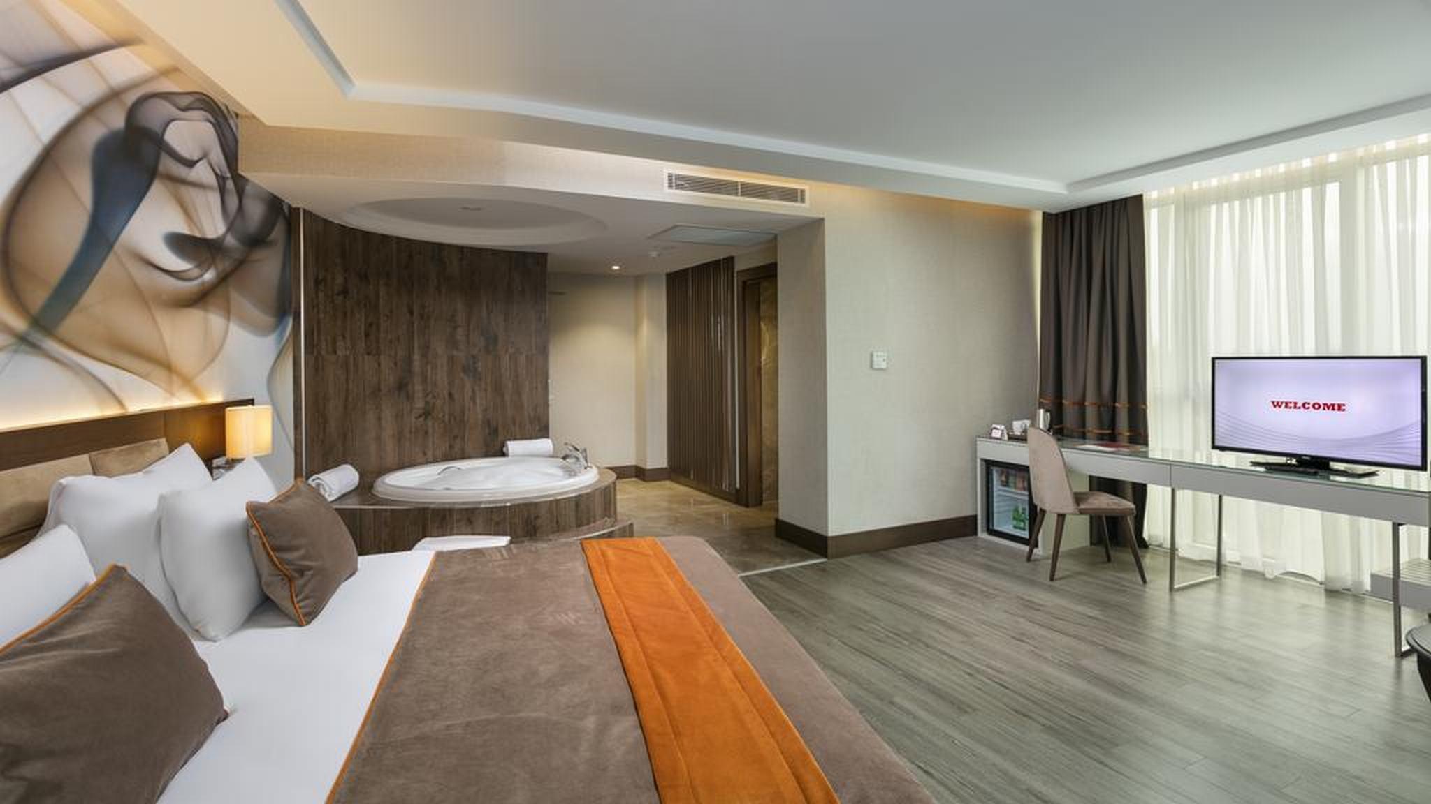 B Business Hotel & Spa Antalya Exterior photo