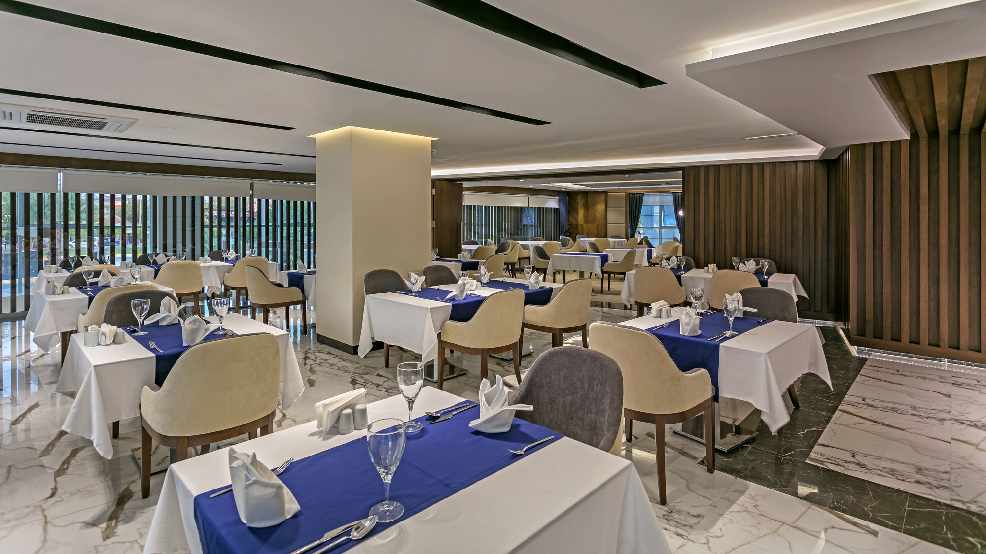 B Business Hotel & Spa Antalya Exterior photo